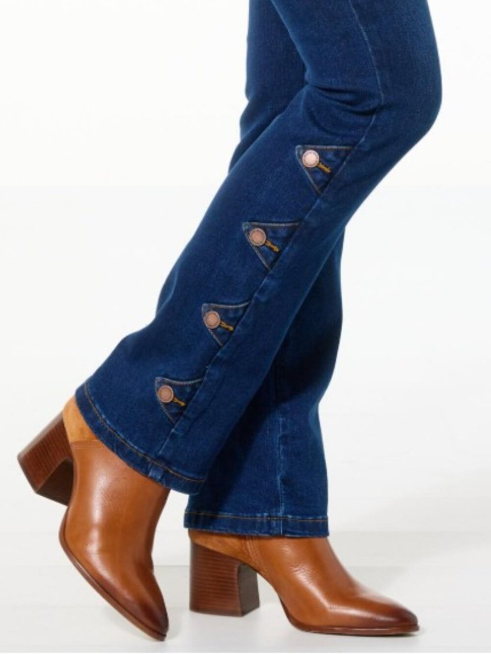 DG2 by Diane Gilman Classic Stretch Denim Mini Bootcut Jean - Size: 12T - NIP